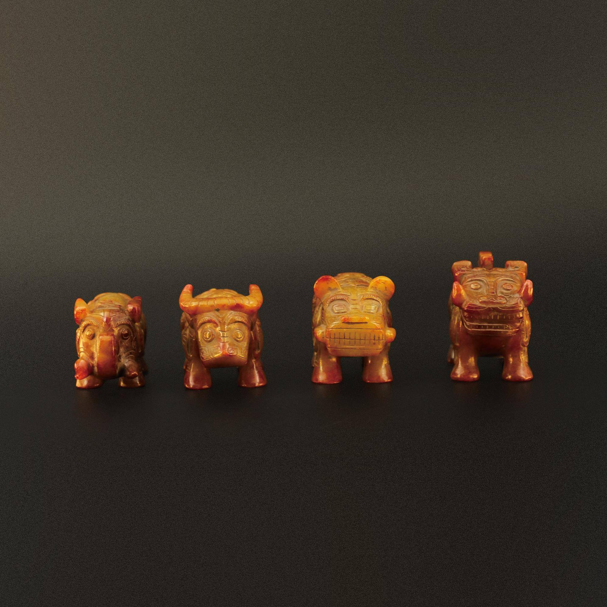 玉犧尊擺件(一組四件)