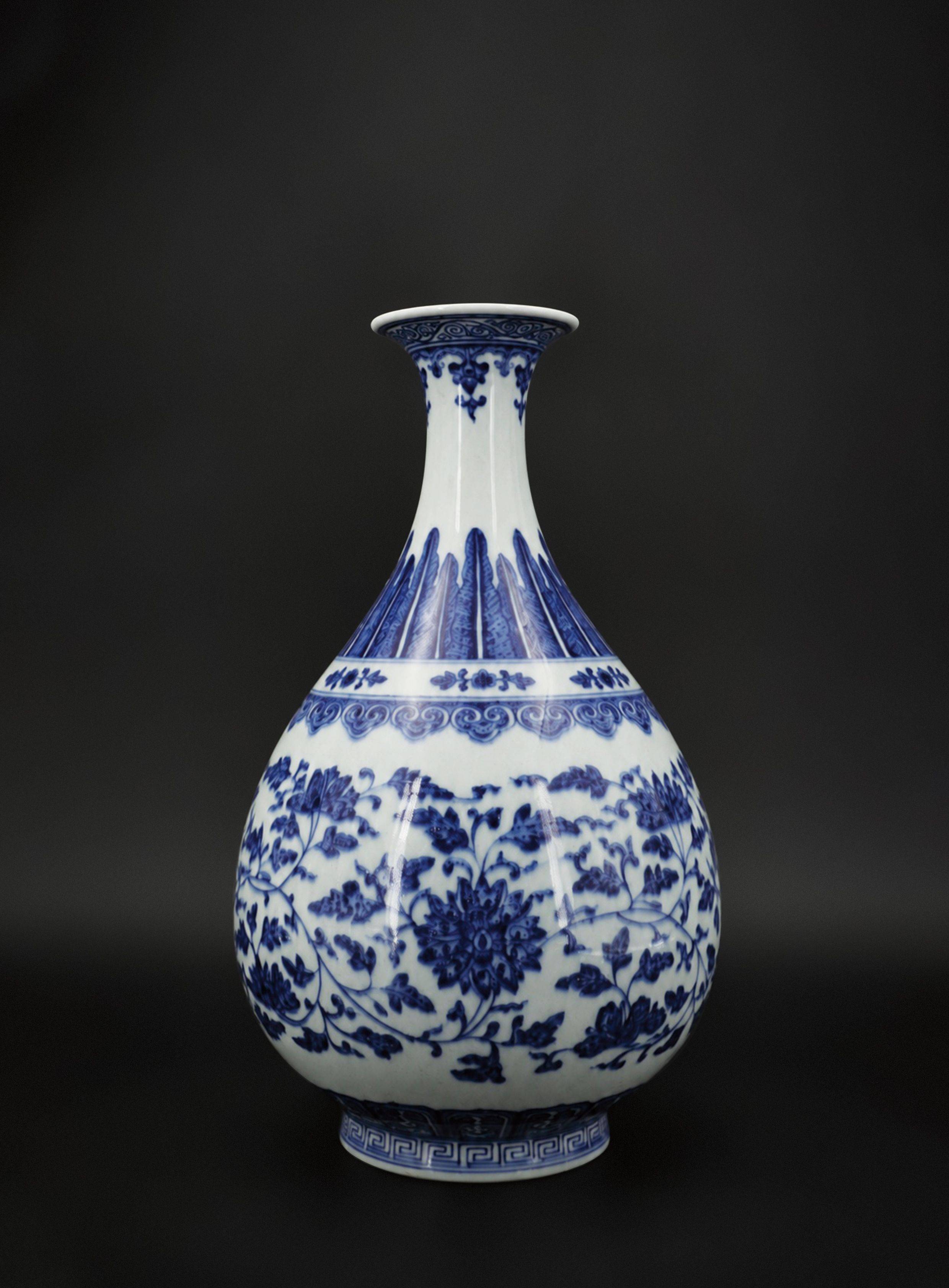 青花纏枝西番蓮紋玉壺春瓶| 藏品詳情