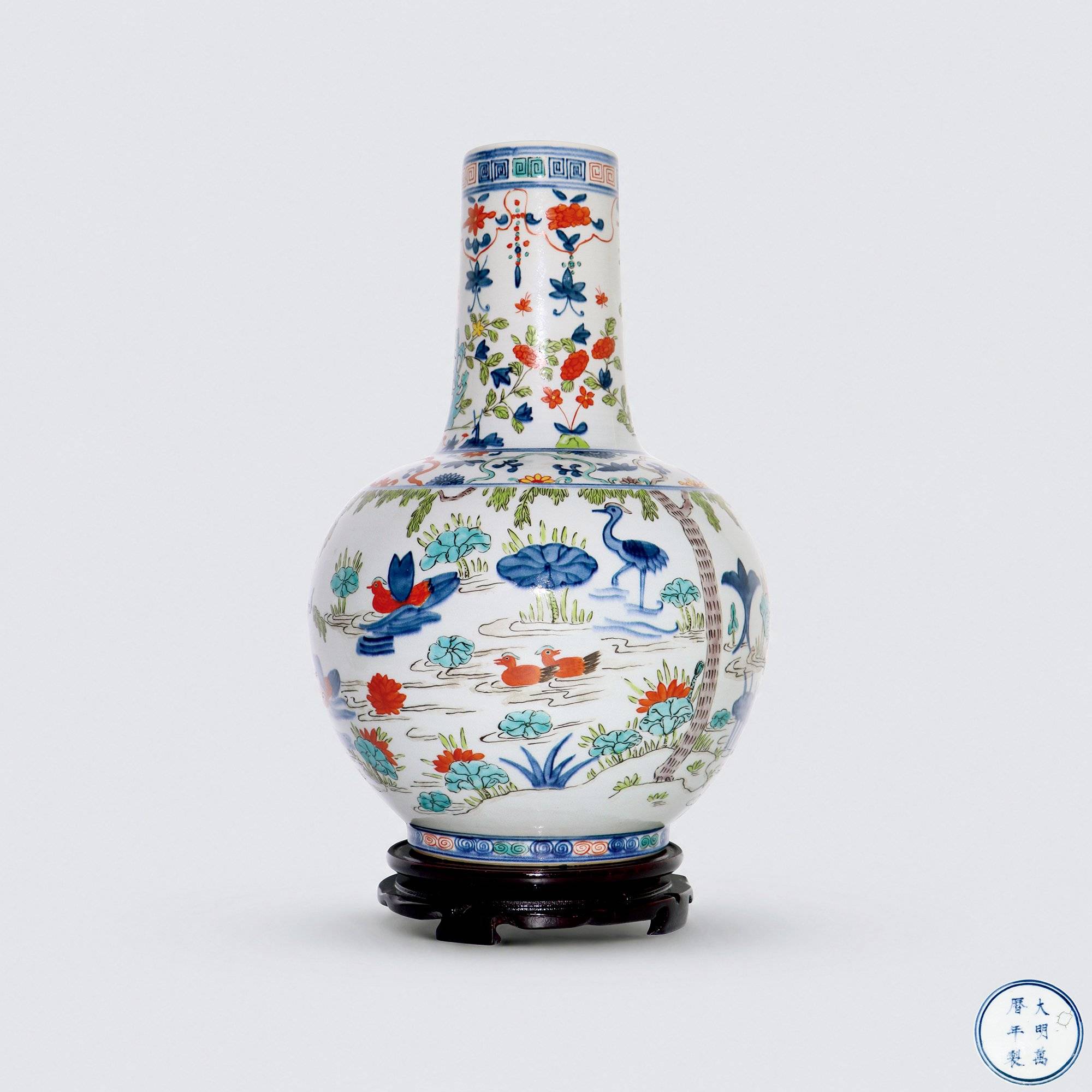 多祿溙2026秋季拍賣徵集:明 青花五彩滿池嬌荷塘瑞禽紋天球